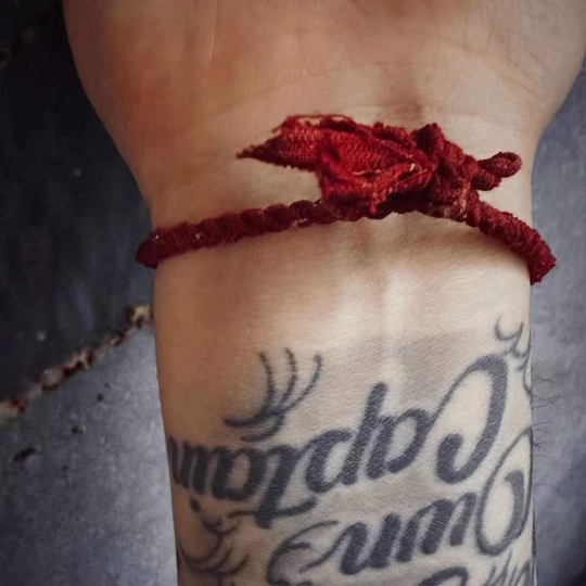 Volney 910 braided bracelet red